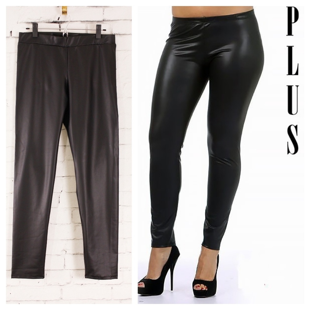 🦋MAKE AN OFFER!🦋 Black Faux Leather Leggings